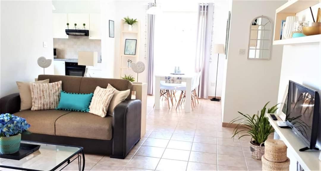 Pafia Modern Apartment Paphos Exterior photo